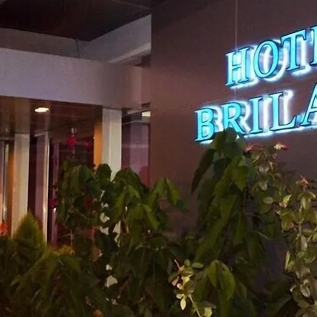 布兰特萨兰达酒店 Sarandë