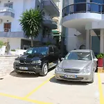 布兰特萨兰达酒店 Sarandë