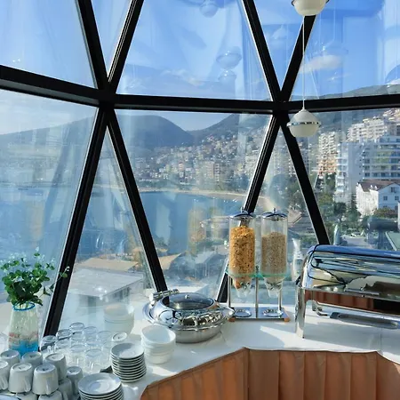 布兰特萨兰达酒店 4* Sarandë