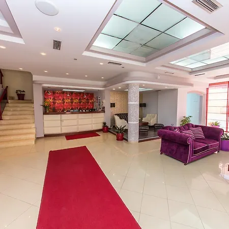 酒店 布兰特萨兰达酒店 Sarandë