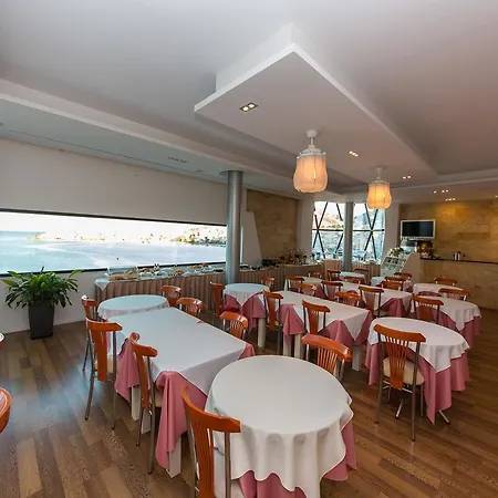 布兰特萨兰达酒店 4*