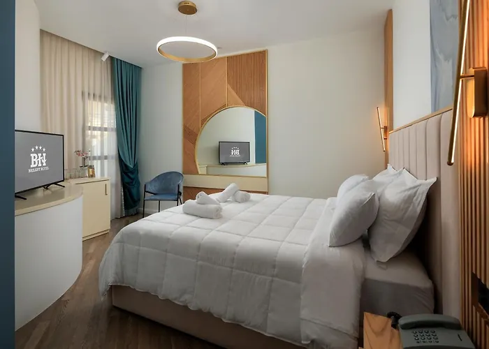 布兰特萨兰达酒店 Sarandë