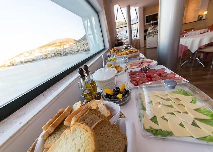 Отель Brilant Саранда